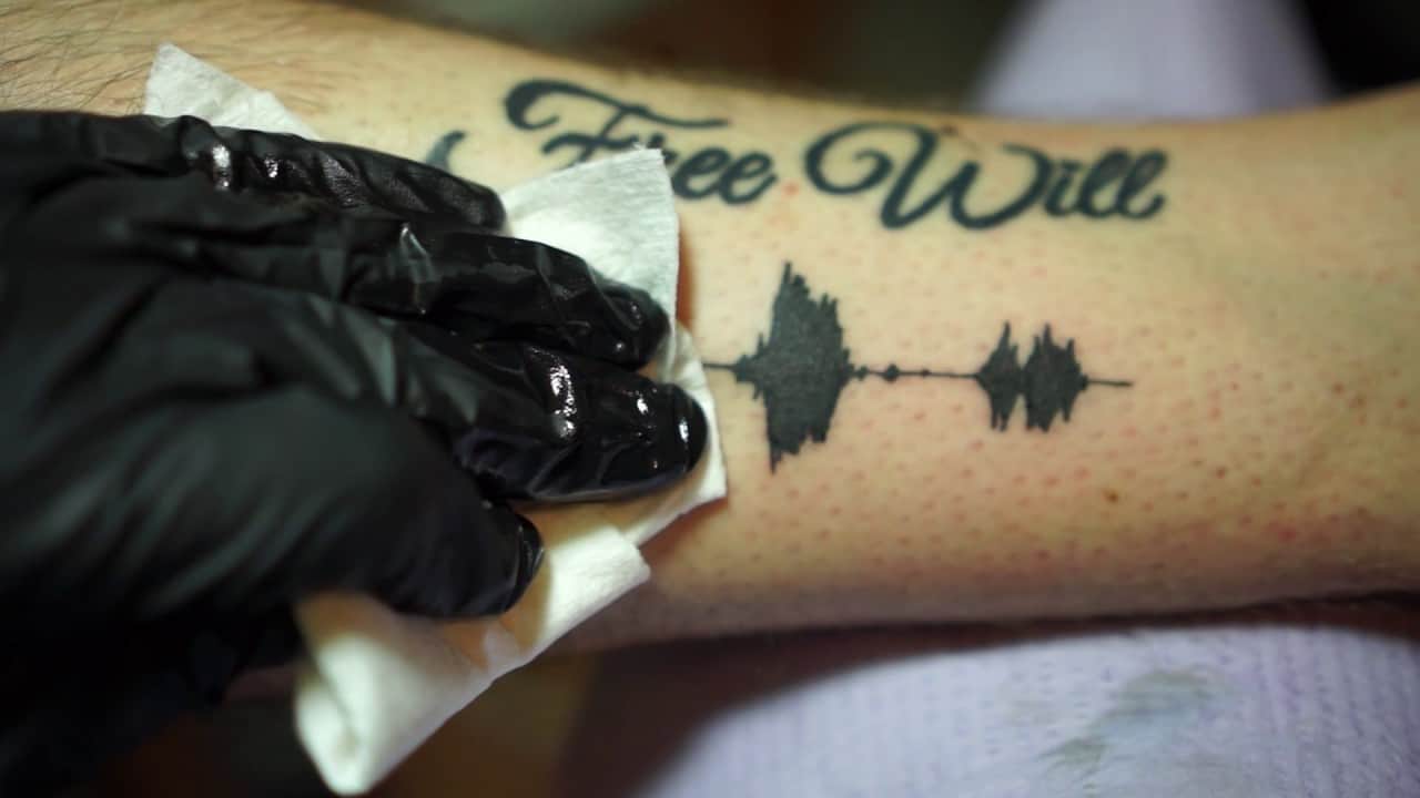 Soundwave Tattoos: Tätowierungen, die in den Gehörgang gehen