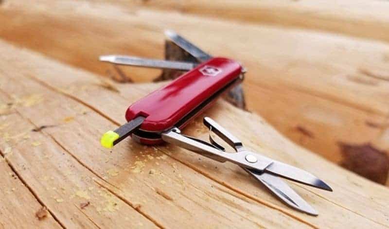 Firefly: The ultimate lighter for your Swiss Army knife