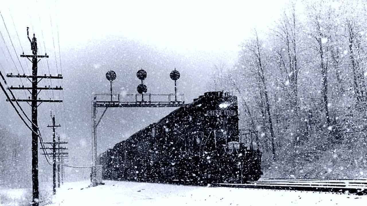 Na cabine do motorista com o trem pela Noruega nevada