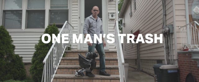 One Man's Trash: Ein Typ, der sich ein Roboterkostüm aus Haushaltskram bastelt