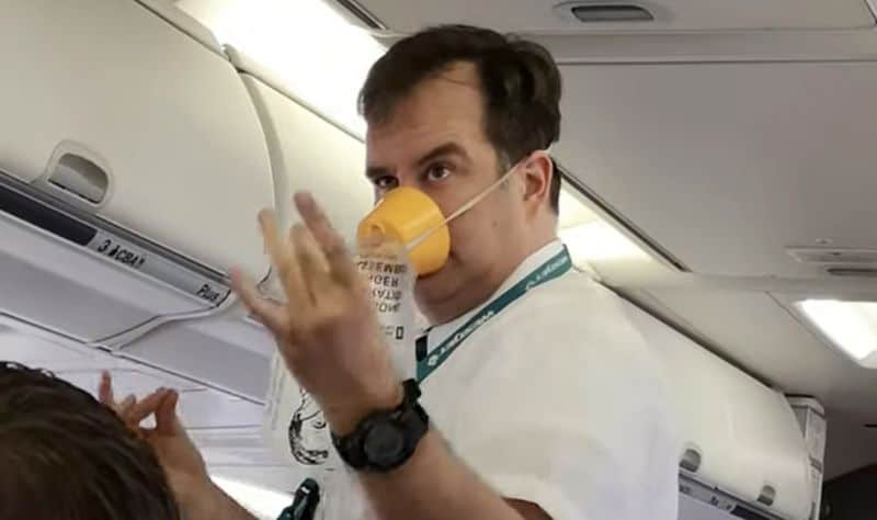 Humorous WestJet Flight Attendant (Absolutely Funny)