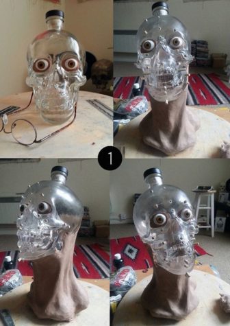 Forensiker rekonstruiert das Gesicht einer Crystal Head Vodka Flasche