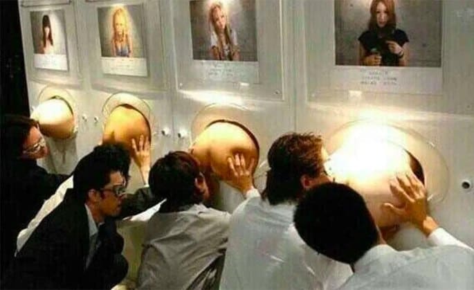 Anus Steak House: In Japan kann man in einem Restaurant Ärsche lecken