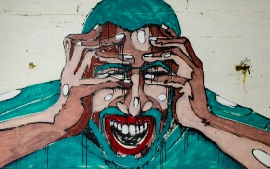 Kognitive Dissonanz: Warum wir uns so gerne in Zeiten der Krise selbst betrügen