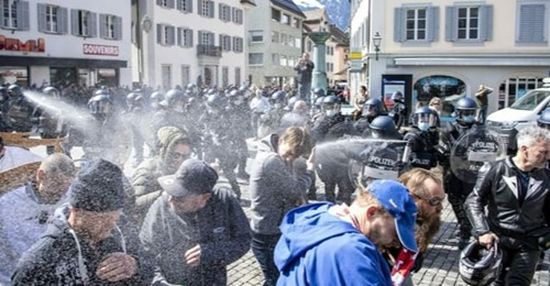 Reizgasattacke: Finanzierung für einen Anwalt