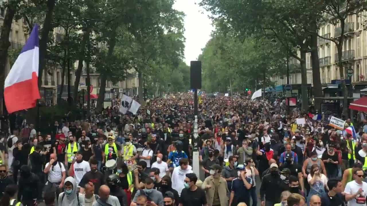 Vive la Liberté: Die Strassen sind voll in Paris. Und es geht weiter!