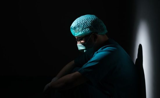 Eine Impfpflicht im Gesundheitswesens wird zu dessen Kollaps führen