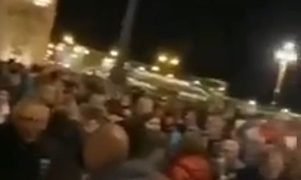 Um Kritik an Corona-Massnahmen zu unterdrücken ist kein Trick zu billig