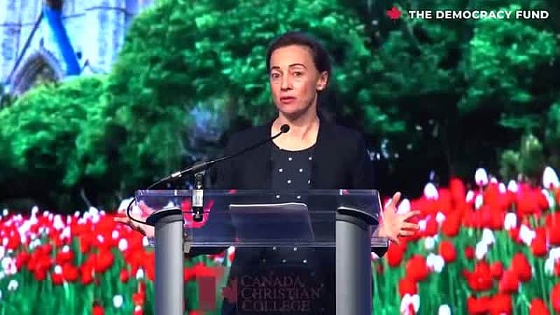 Ethikprofessorin Julie Ponesse: Geben Sie ihre Rechte nicht auf!