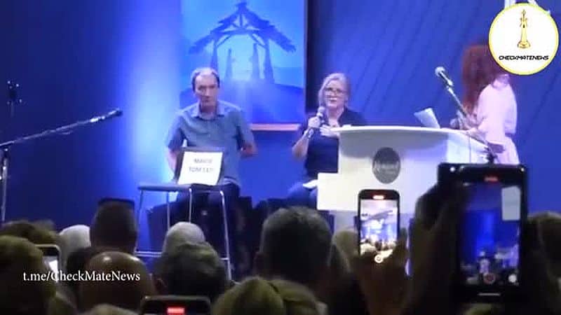 Australische Krankenschwester spricht über massive Impfnebenwirkungen