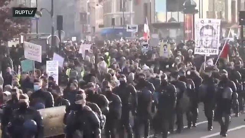 Gendarmerie gegen den Staat