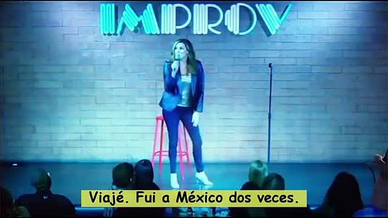 Hochmut kommt vor dem Fall: Kabarettistin Heather McDonald macht sich auf der Bühne über Ungeimpfte lustig