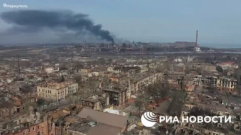 Dronenaufnahme von Asovstal, dem Industriekomplex, wo jetzt Kämpfe in den sechsstöckigen Kellern stattfinden