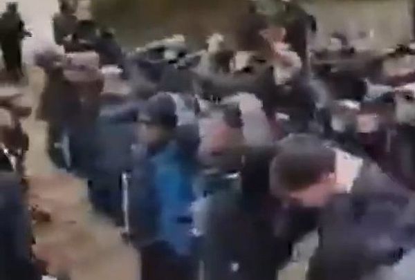 Keine Bilder aus der Ukraine, dass sind «Kriegsgefangene» einer Demonstration