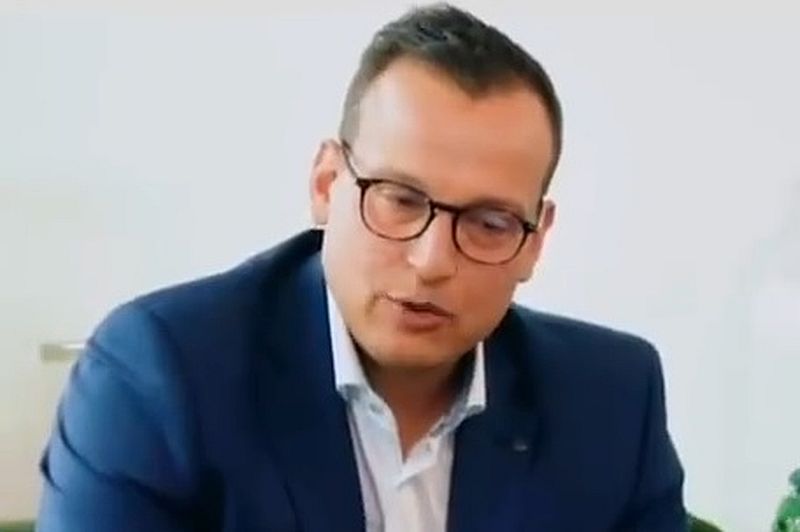 NOCH kann man es verhindern. Könnte. Purer Konjunktiv.