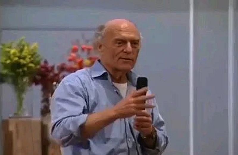 Disney zeichnet nachträglich Chemtrails in ihre Filmklassiker wie Cindarella & Co.