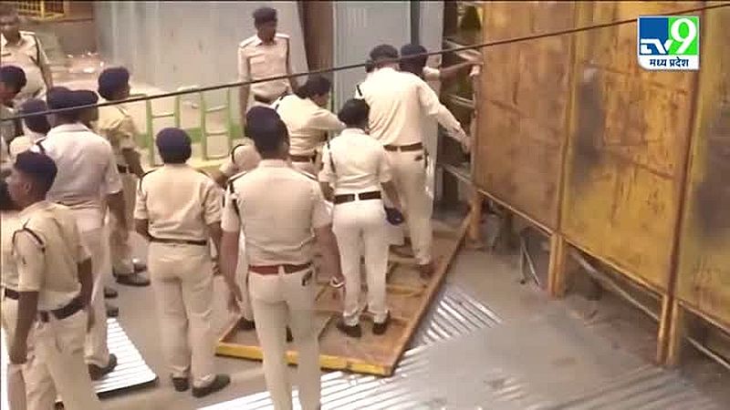 Resistance Worldwide (2)