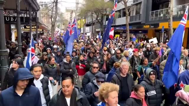 Resistance Worldwide (2)