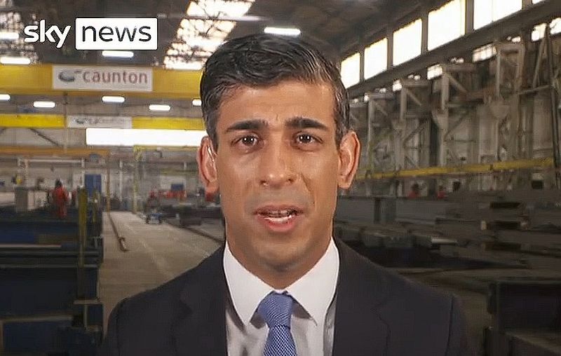 Neuer britischer Premierminister demontiert sich komplett in weniger als zwei Minuten