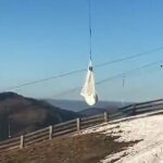 De sneeuw voor het skigebied Gstaad wordt ingevlogen