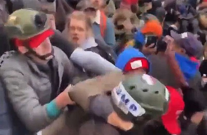 Videobeweis, dass am 6. Januar der Sturm auf das US-Kapitol von FBI-Agenten organisiert wurde