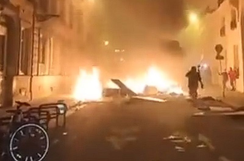 Die Menschen haben genug von Diktatoren, die vorgeben, demokratische Führer zu sein