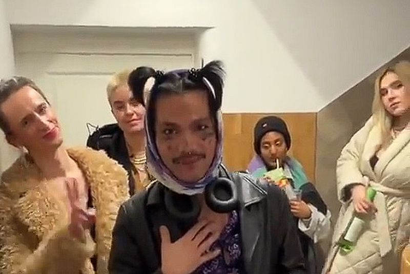 Wenn sich die neue WG von oben vorstellt