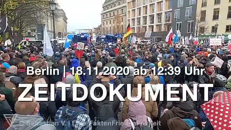 Fingierte Angriffe auf die Polizei machen aus friedlichen Demonstranten Gewalttäter