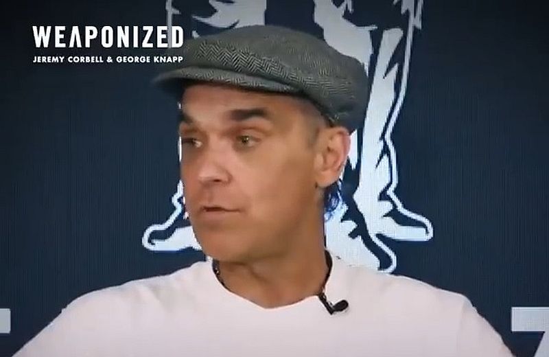 Robbie Williams: Viviamo in un mondo post-verità