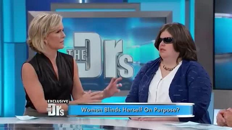 Freiwillig blind: Transsexuelle Frau blendet sich selbst