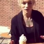 Lehrvideo: Wie man als Dame ordentlich Eis isst