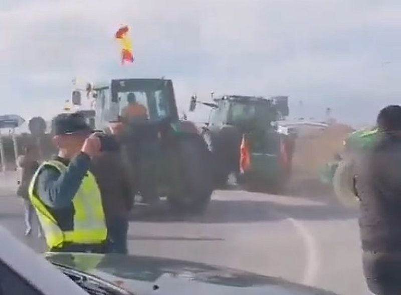 Ce que les médias de qualité passent sous silence : des manifestations massives d’agriculteurs à travers l’Europe