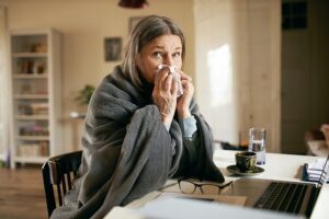 Gesundheitsbehörden geben zu, COVID ist nicht bedrohlicher als die saisonale Grippe