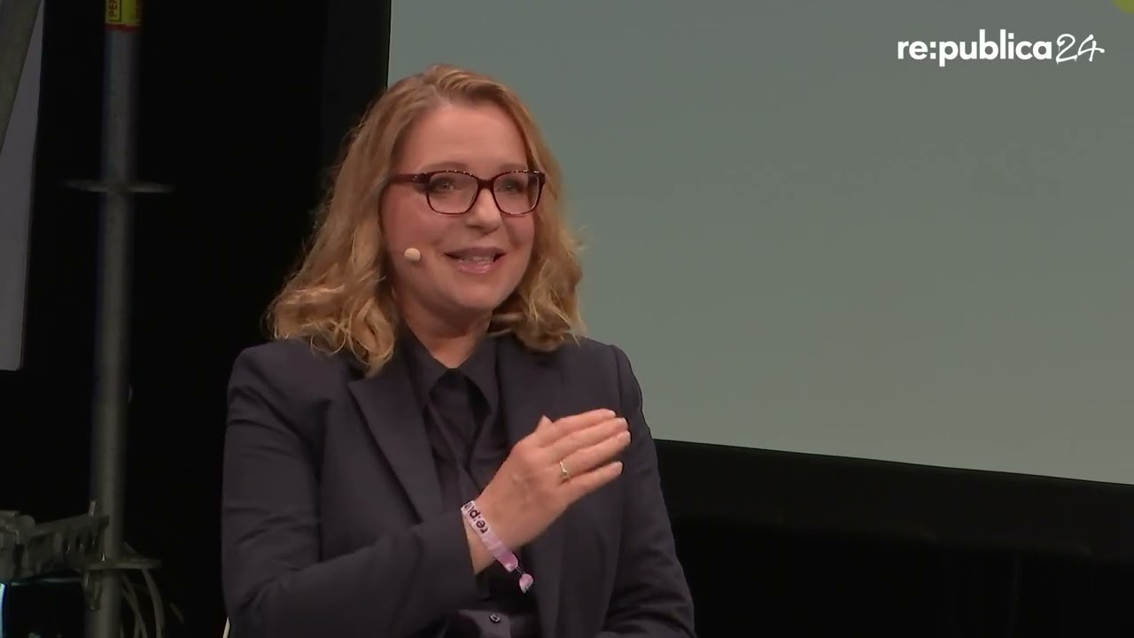 re:publica 2024: Was wahr ist - Ein Gespräch zwischen Carolin Emcke und Claudia Kemfert