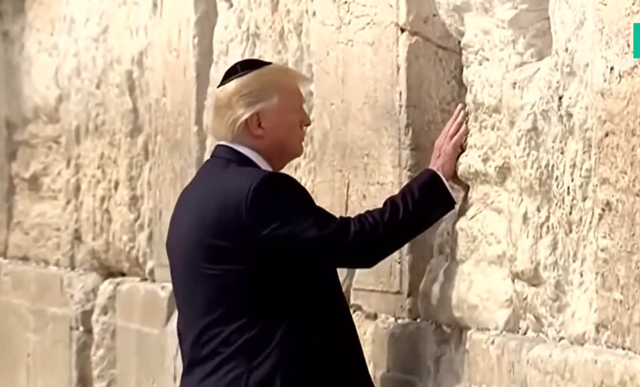 Der blonde Blender und sein Sekten-Abo