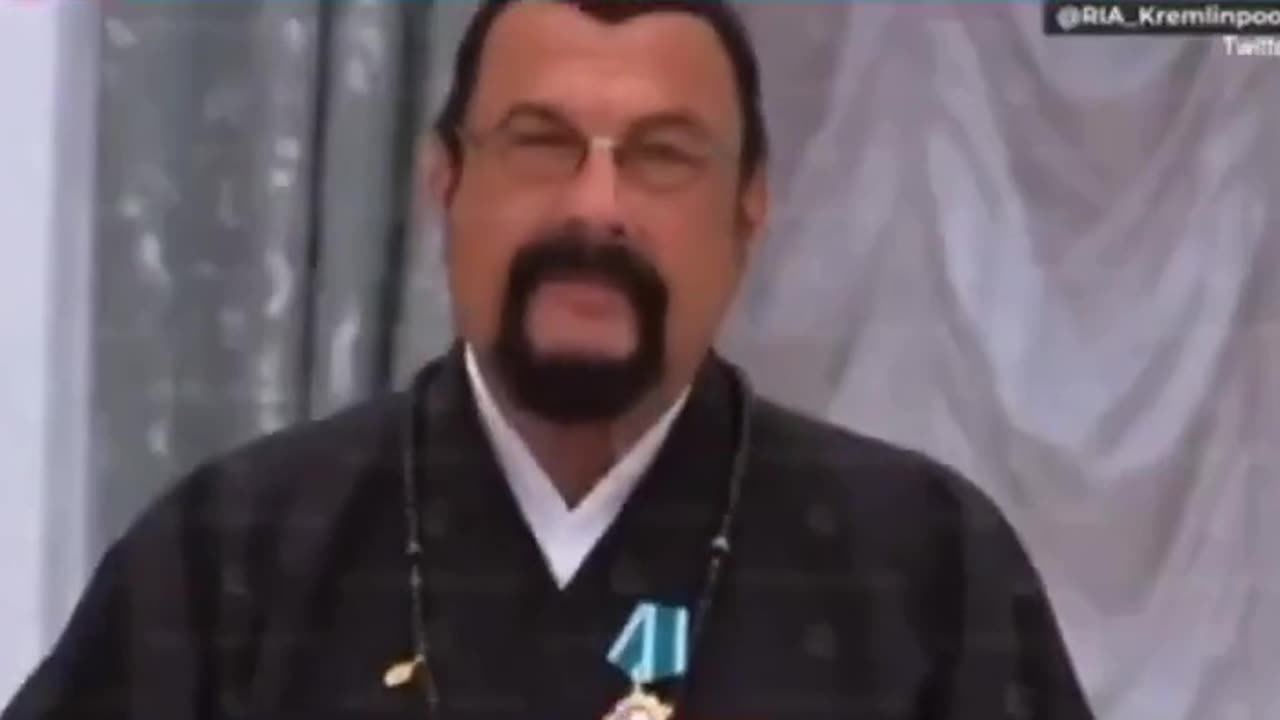Wenn Steven Seagal die Wahrheit über die Ukraine enthüllt