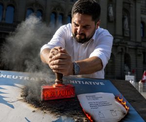 Neutralitätsinitiative: Sie nennen Neutralität Verrat, weil der Krieg ihre Bilanz rettet